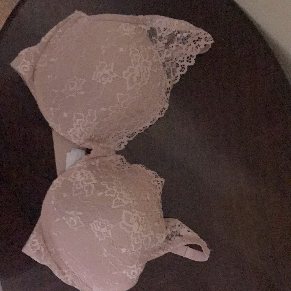 Lace pastel pink bra